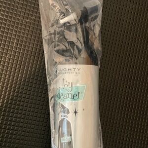 Toy Cleaner - Black and White